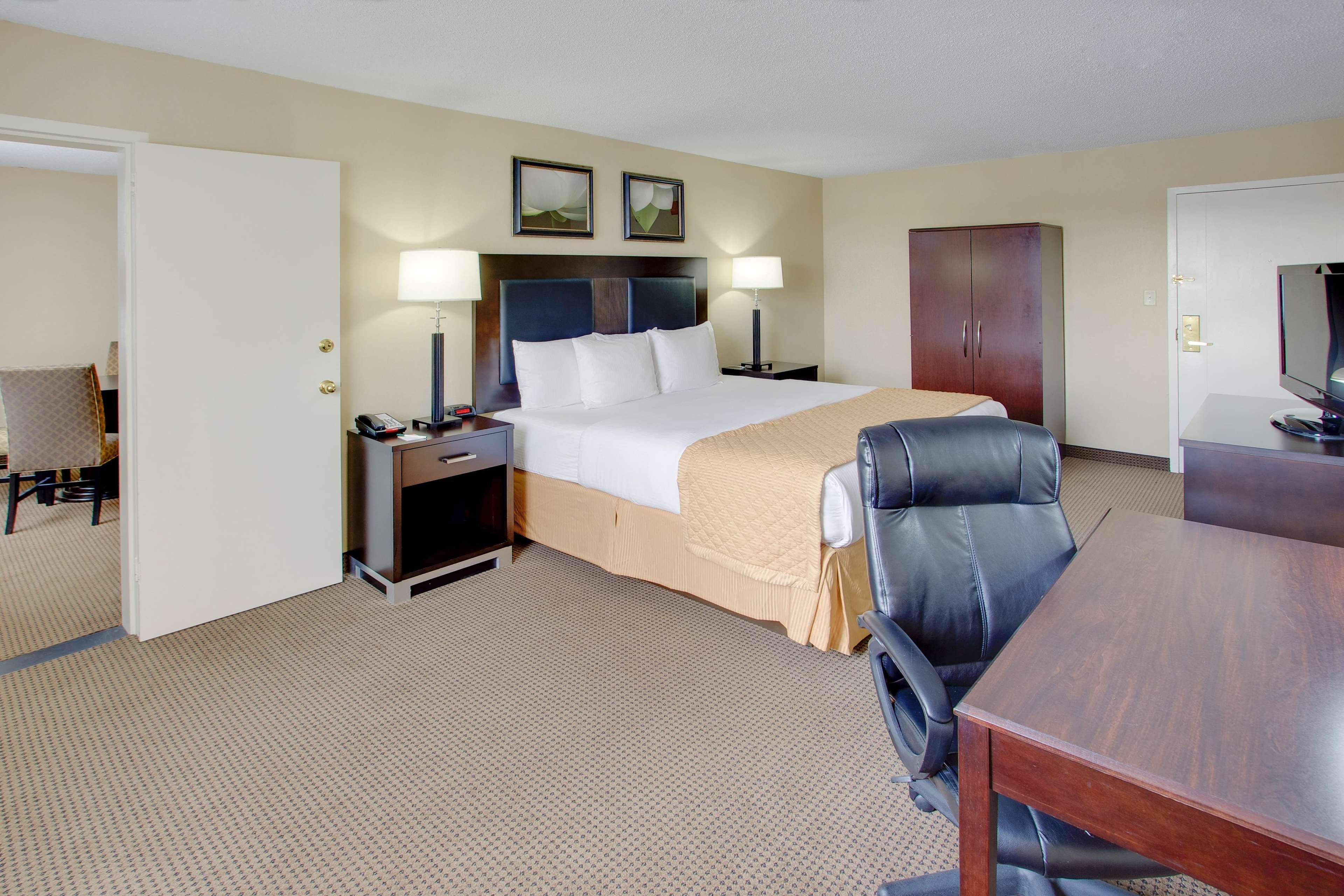 Hampton Inn Manchester Downtown Εξωτερικό φωτογραφία