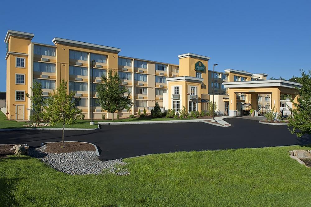 Hampton Inn Manchester Downtown Εξωτερικό φωτογραφία