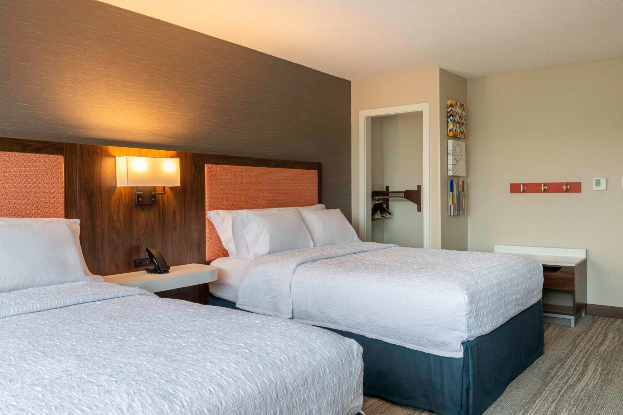 Hampton Inn Manchester Downtown Εξωτερικό φωτογραφία