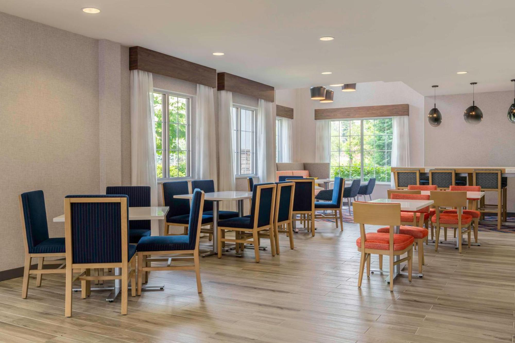 Hampton Inn Manchester Downtown Εξωτερικό φωτογραφία