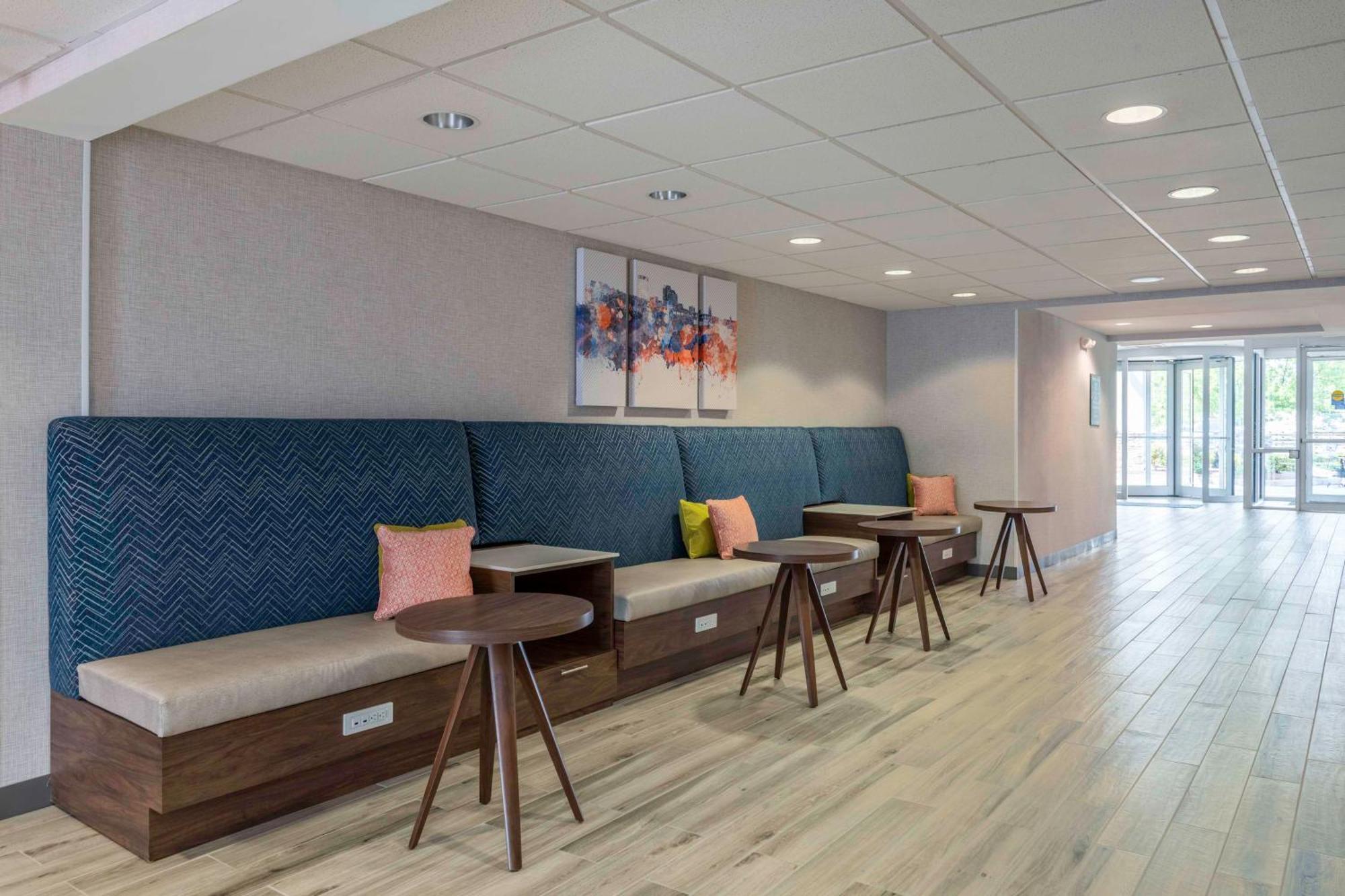 Hampton Inn Manchester Downtown Εξωτερικό φωτογραφία