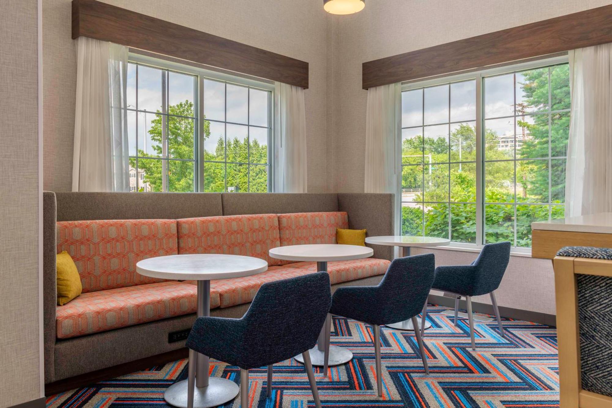 Hampton Inn Manchester Downtown Εξωτερικό φωτογραφία