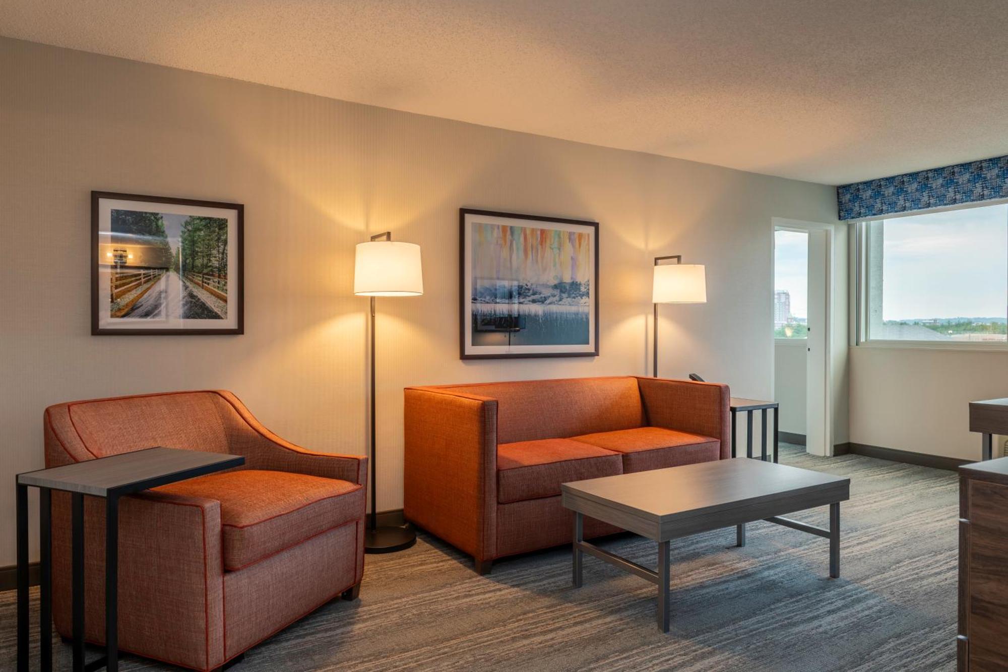 Hampton Inn Manchester Downtown Εξωτερικό φωτογραφία