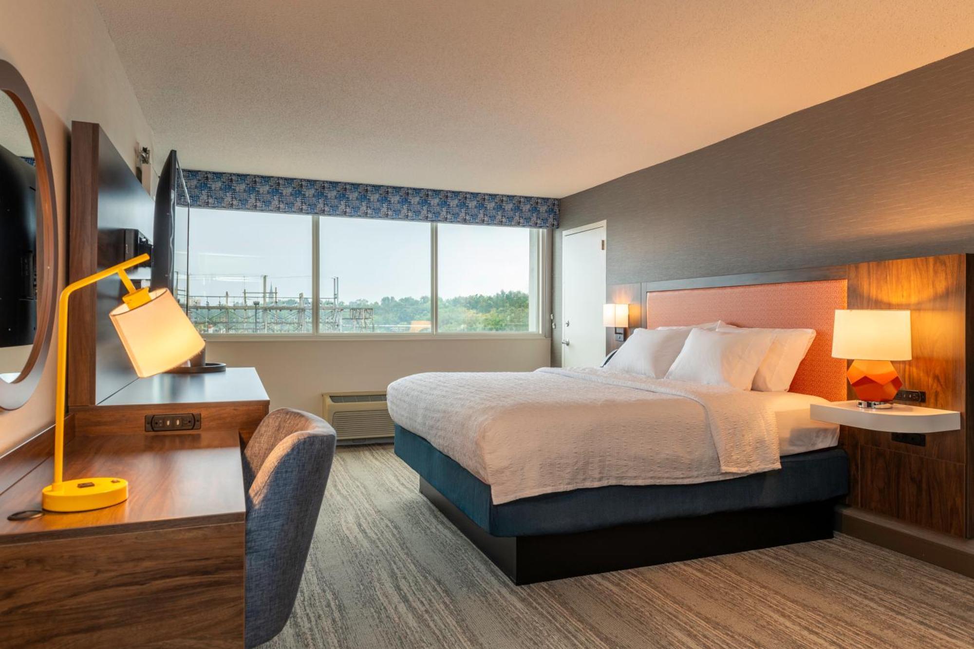 Hampton Inn Manchester Downtown Εξωτερικό φωτογραφία