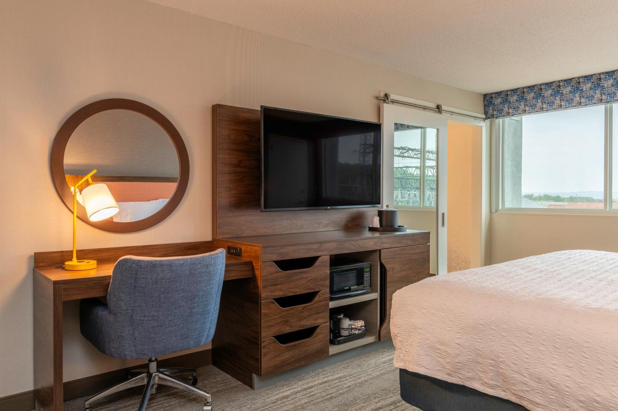 Hampton Inn Manchester Downtown Εξωτερικό φωτογραφία